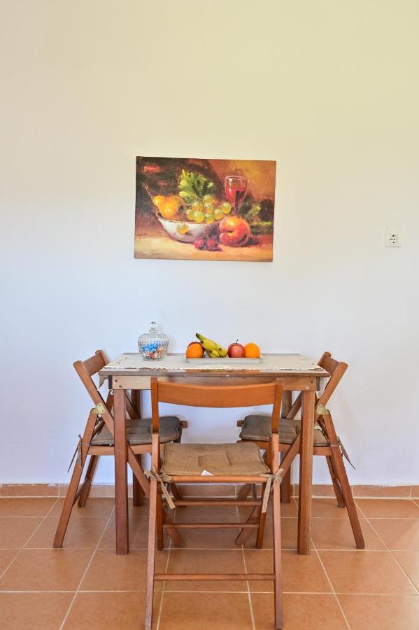 Maison d'hôtes To Spiti Tou Papa Sto Vouno à Kamilárion Extérieur photo